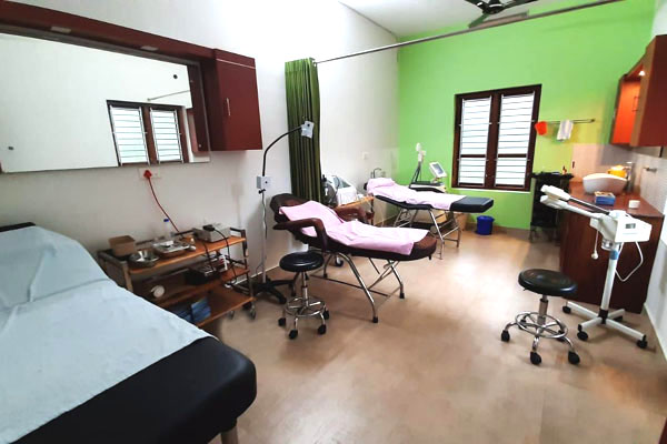 www.poomanamclinic.com
